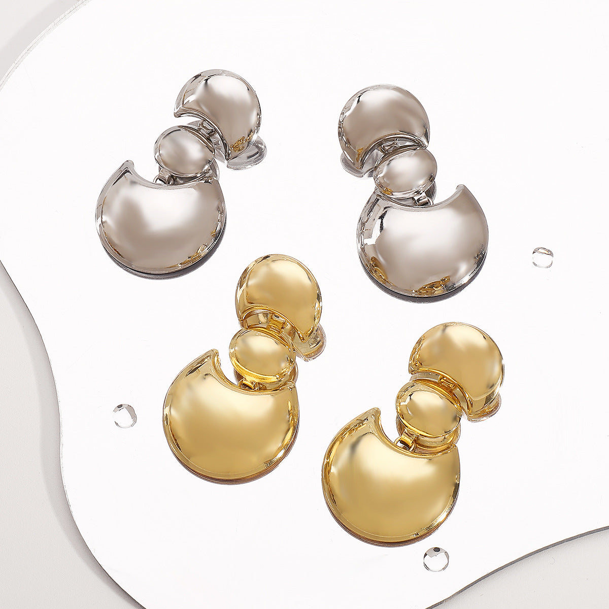 Pendientes de metal geométricos con efecto metálico para mujer con acabado chapado, estilo minimalista y atrevido