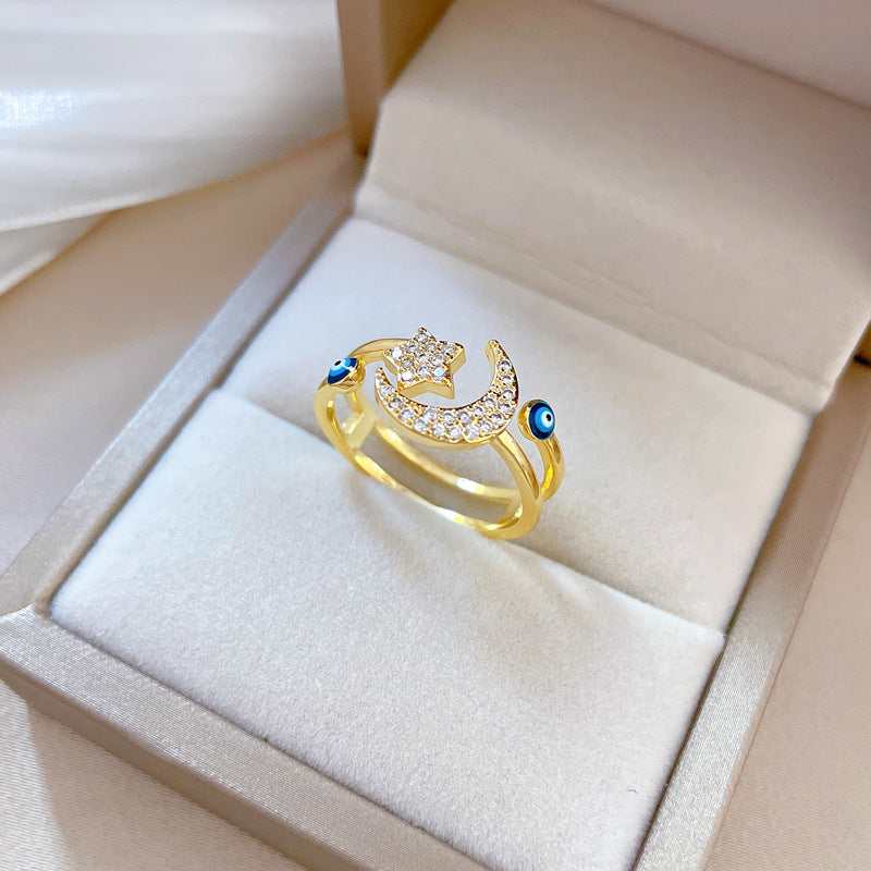 Anillo de latón chapado en oro con estrella y luna para mujer, anillo de dedo apilable de lujo minimalista con detalles delicados de micropavé
