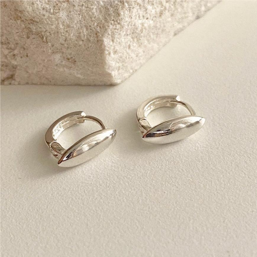 Orecchini Minimalisti a Forma di Foglia d'Ulivo in Argento Sterling 925 con Intarsio di Strass