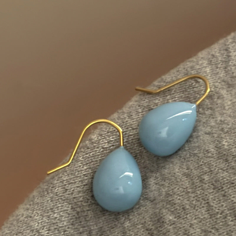 Orecchini floreali delicati con perni in argento, borchie in rame elettrolitico con nappe fluenti, estetica fresca e dolce per donna