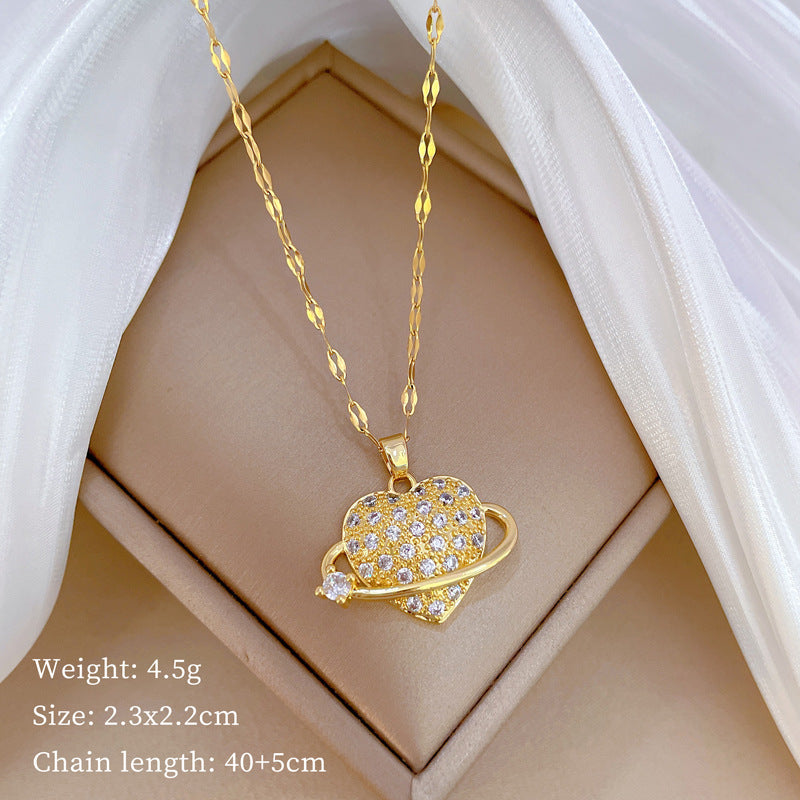 Collana Minimalista a Cuore in Acciaio al Titanio con Accenti di Strass per Uomo e Donna, Delicata Catena per Clavicole con Design a Maglie a Tema Amore