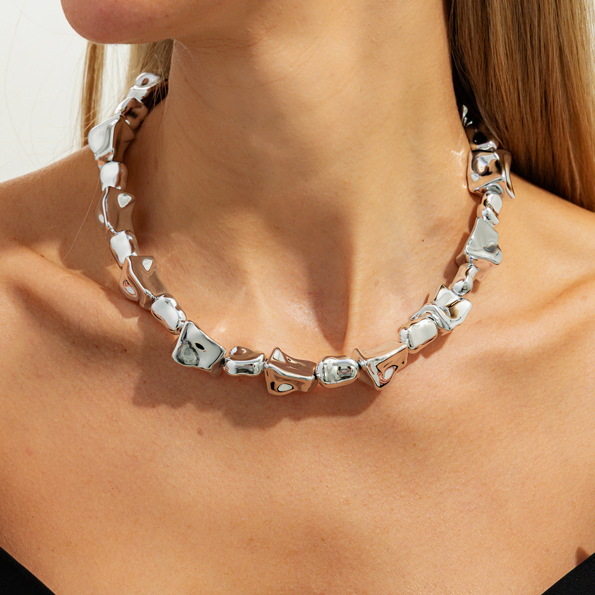 Minimalist Geometric Round Resin Pearl Beaded Necklace for Women