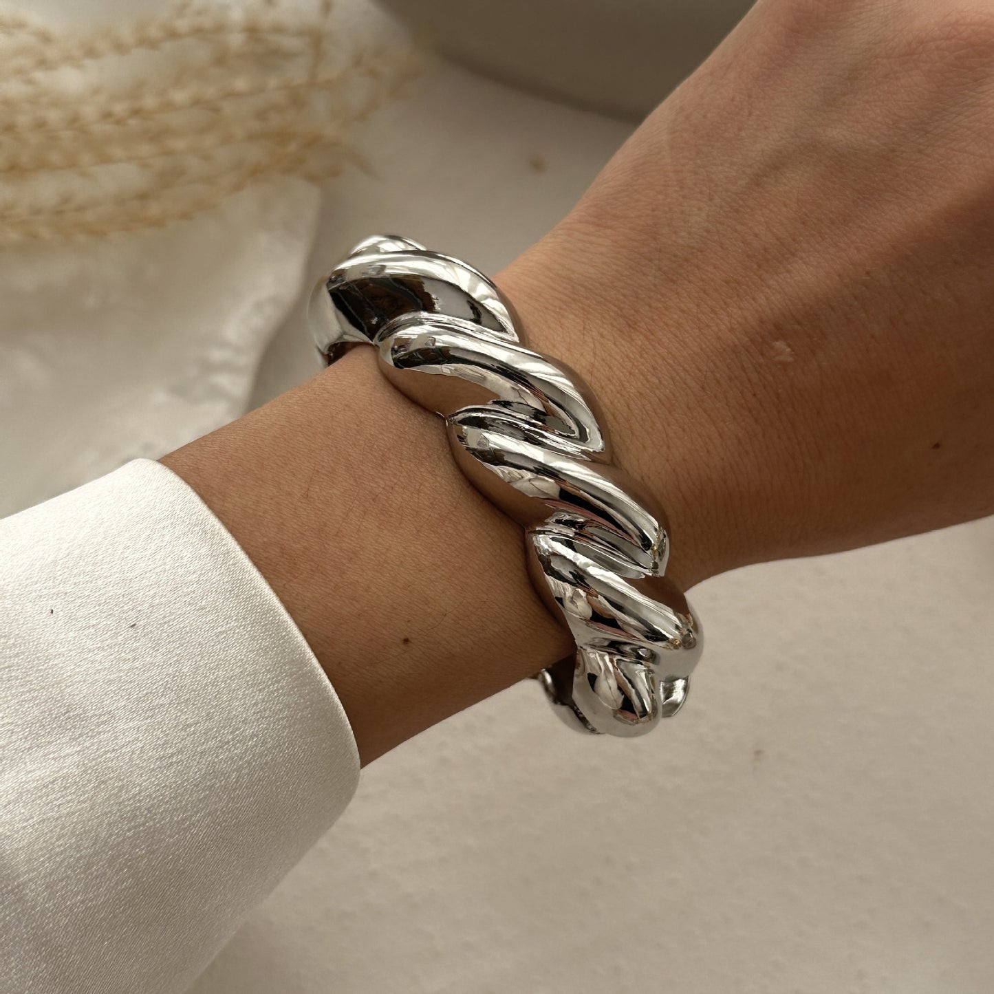 Bracciale alla moda con polsino largo in lega placcata oro, stile hip-hop e geometrico