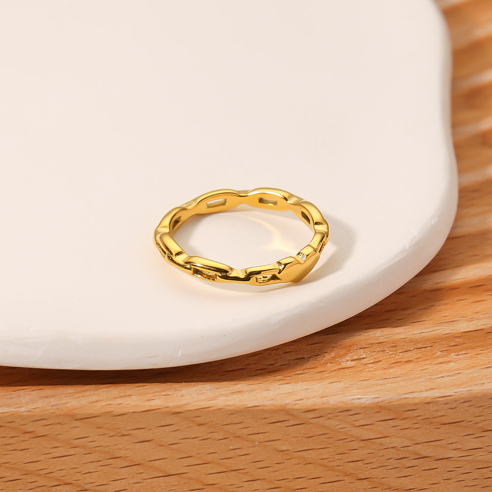 Anello da donna in acciaio al titanio placcato oro 18 carati con catena a cuore vuota alla moda