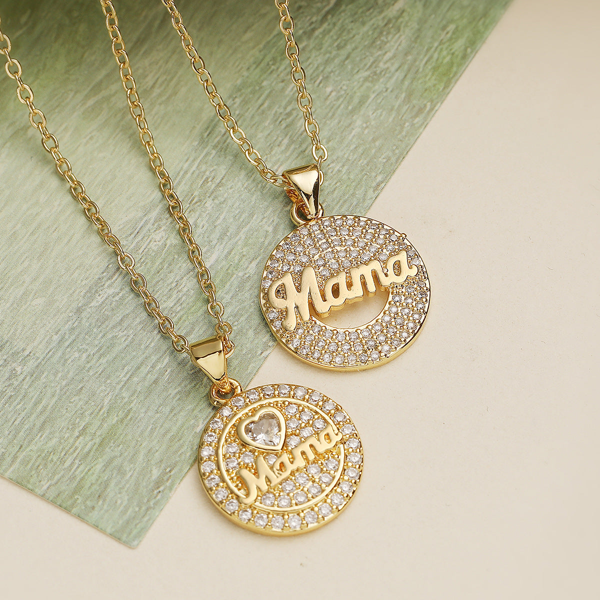 Collar de Colgante Redondo MAMA de Lujo Minimalista para Mujer en Cobre con Baño de Oro de 18K