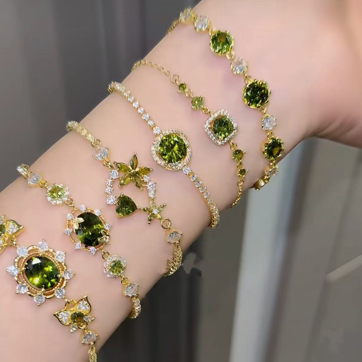 Luxury Vintage Geometric Floral Bracelet 18K Gold Plated Copper Rhinestone Inlay for Women