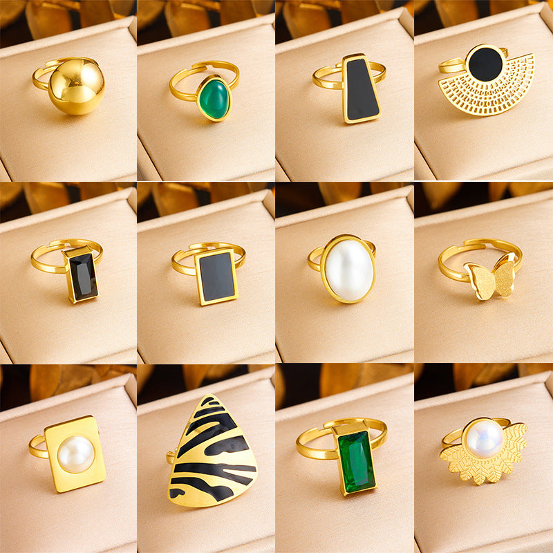 Anello Vintage da Donna in Acciaio Inossidabile con Farfalla Geometrica a Triangolo Ovale e Intarsio di Strass