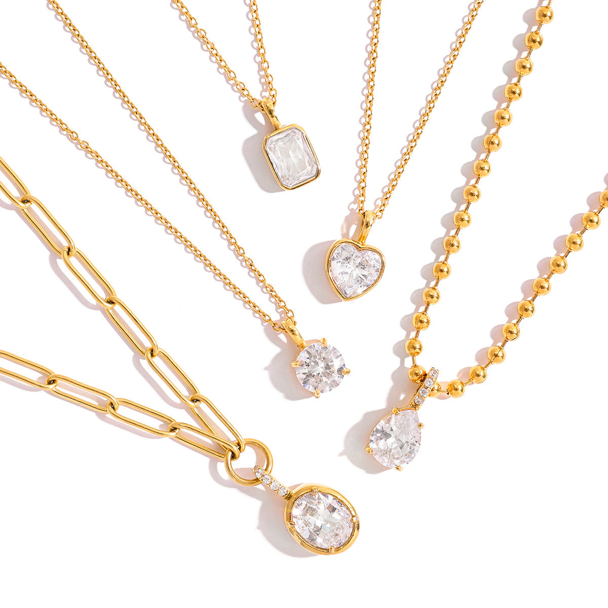 Collana da donna in acciaio al titanio placcato oro 18 carati con zirconi geometrici di lusso