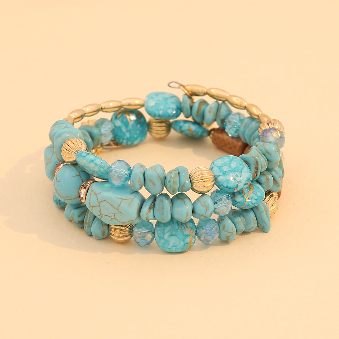 Bracciale bohémien con perline acriliche dal design originale e fattura artigianale