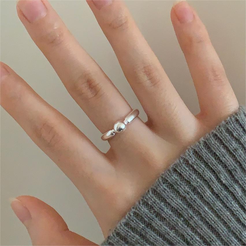 Minimalist Heart-Shaped 925 Sterling Silver Ring with Beveled Square Grain Detail for Women