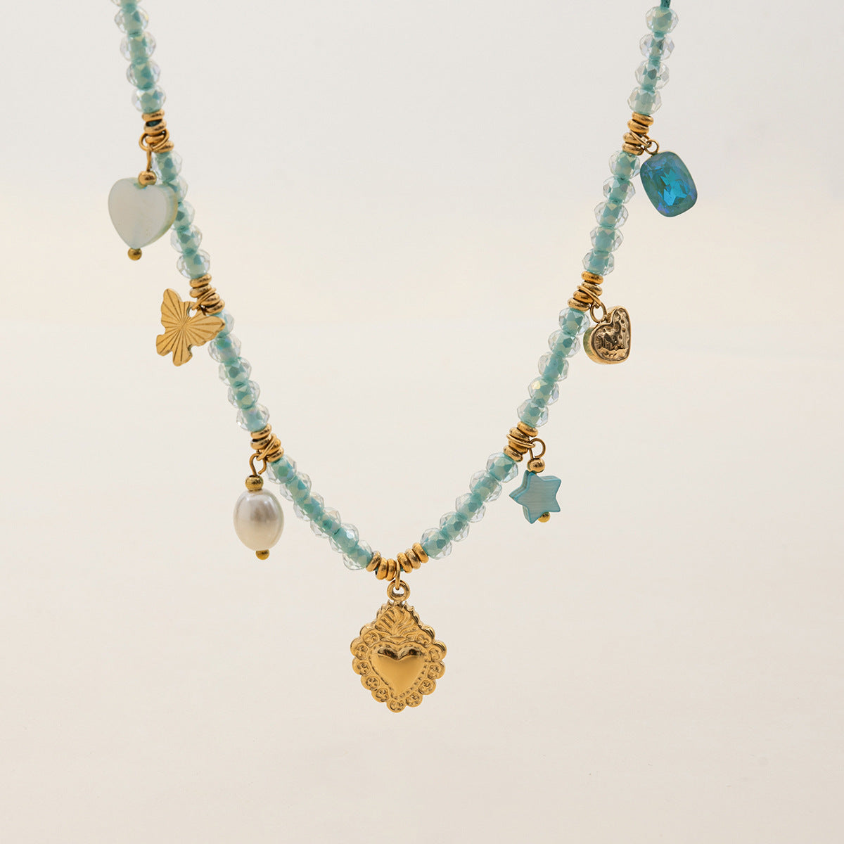 Collana Minimalista Geometrica da Donna in Acciaio al Titanio con Perle e Finitura Placcata, Stile Medaglione, Catenina per Clavicola