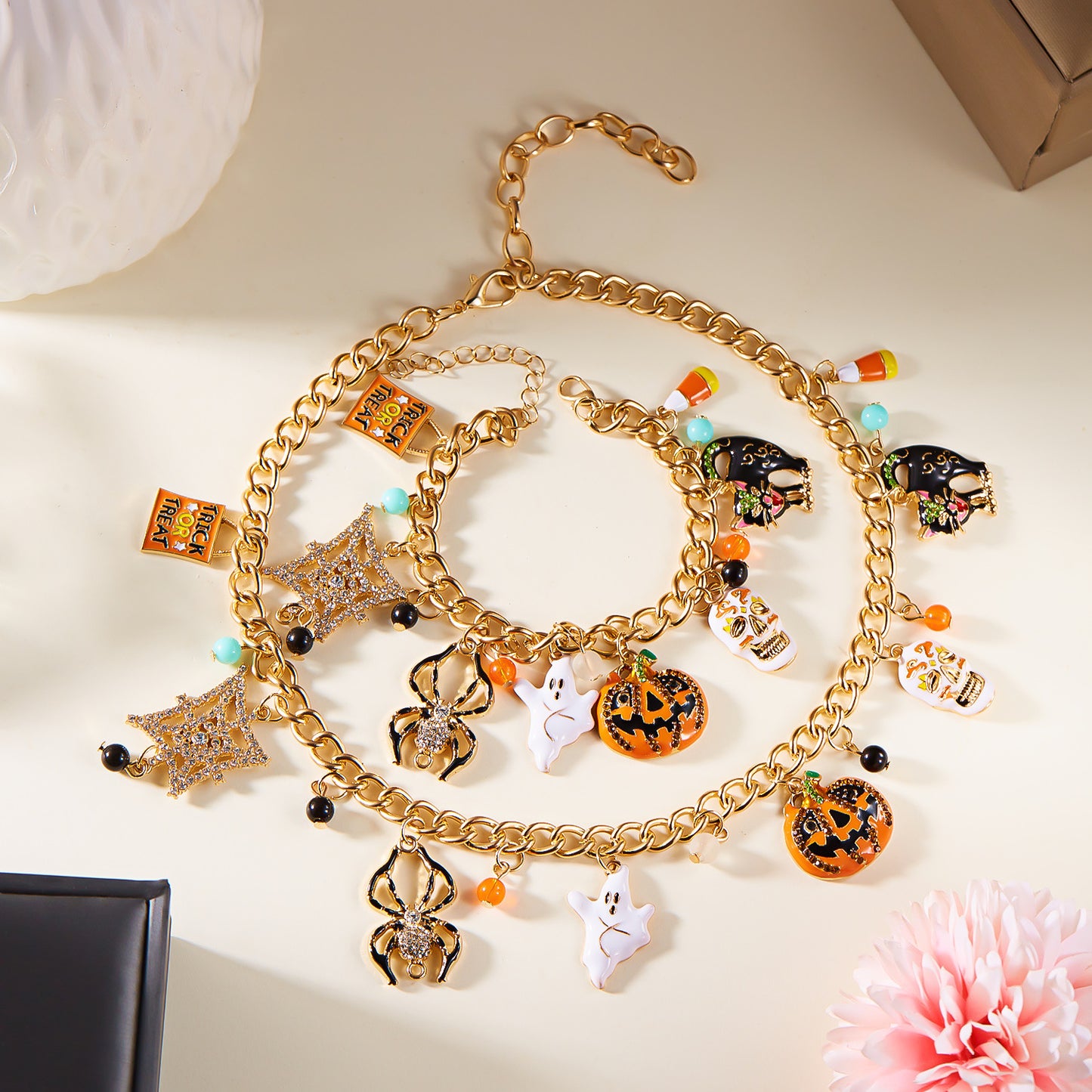 Bracciale in lega a tema Halloween con design zucca fantasma ragno elettrolitico da donna