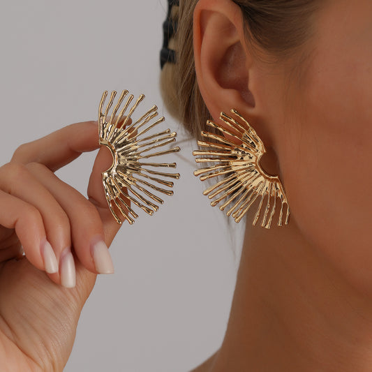 Orecchini da donna vintage a forma di ala geometrica in lega di zinco con finitura placcata