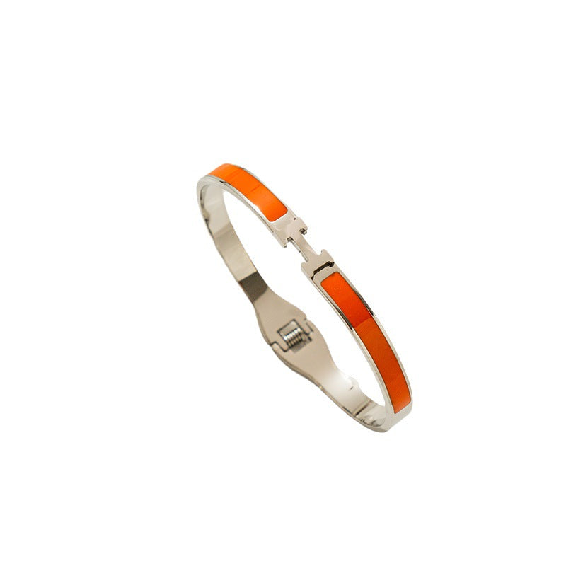 Bracciale con lettera H minimalista da donna in acciaio al titanio con finitura galvanica