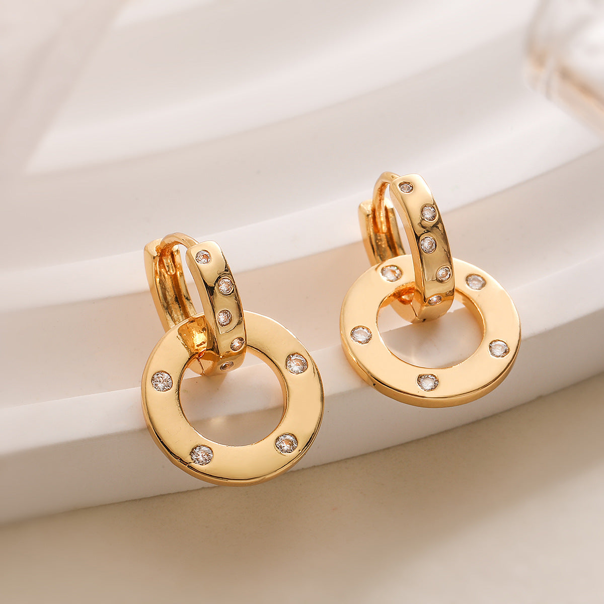 Orecchini geometrici minimalisti in rame placcati oro 18K con zirconi per donna