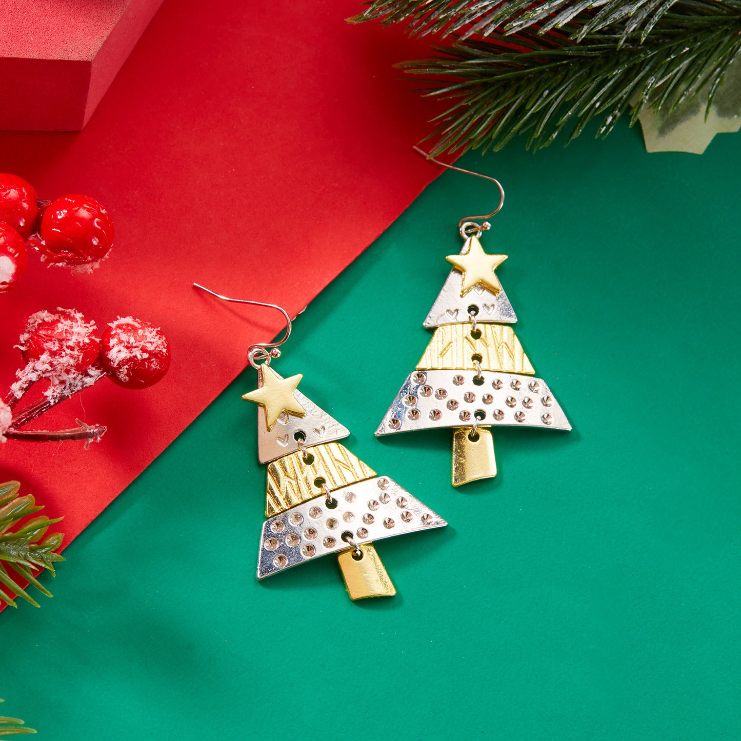 Collar Colgante de Árbol de Navidad para Mujer, Joyería Festiva en Forma de Estrella de Aleación con Acabado Chapado, Diseño de Cadena de Caja