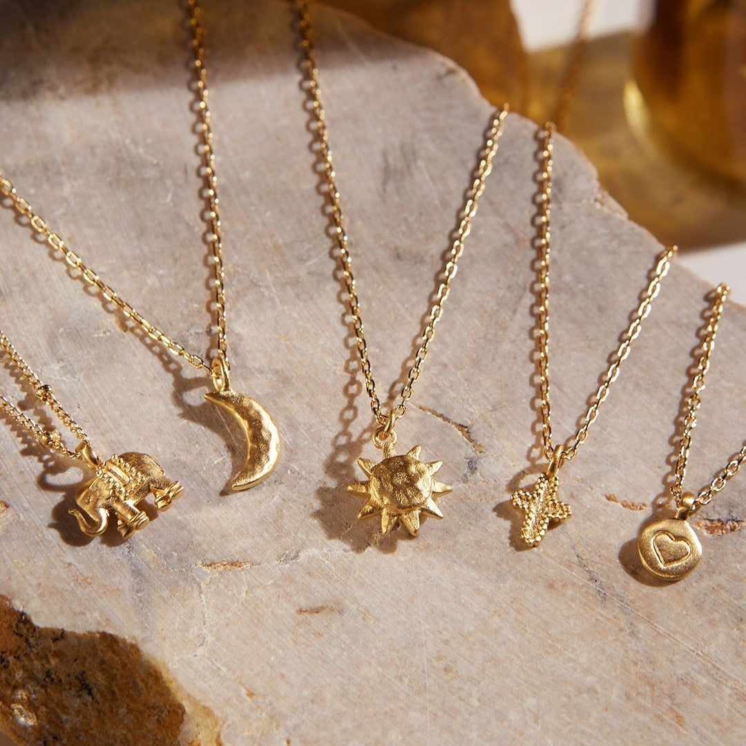 Collana con Ciondolo Cuore Elefante Loto in Acciaio Inox Placcato Oro 18K Minimalista