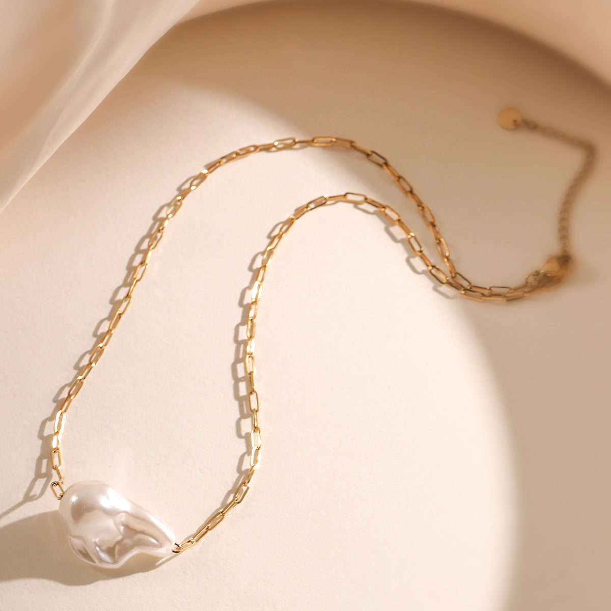 Baroque Pearl Stainless Steel Necklace for Women with Geometric Pendant and Irregular Design