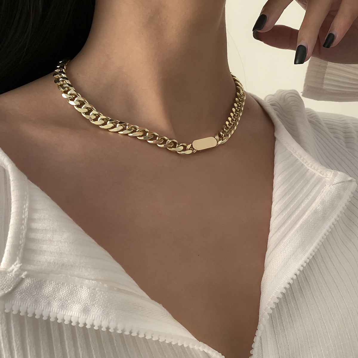 Collar de aleación geométrica personalizada con cadena gruesa de cruz y cierre de metal