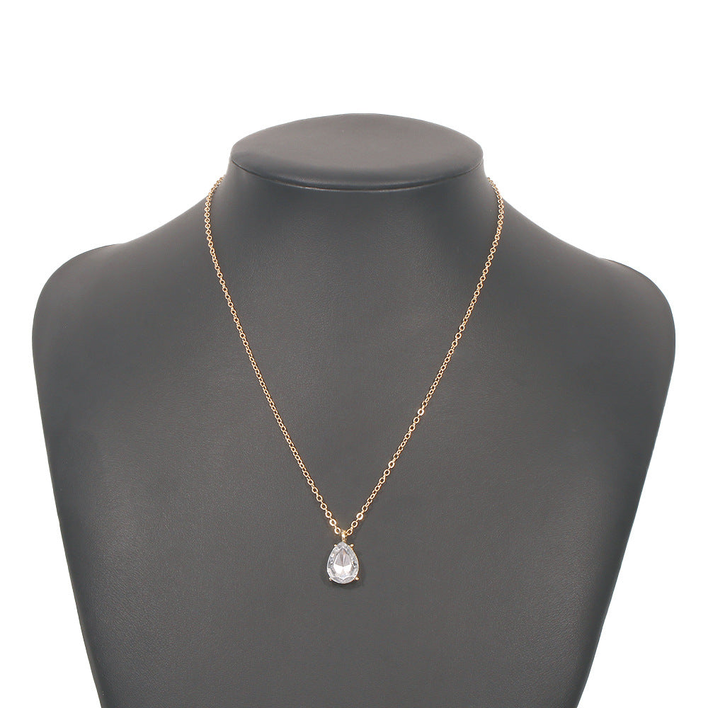 Collar con colgante minimalista geométrico en forma de gota de agua para mujer, cadena de aleación con detalles de pedrería