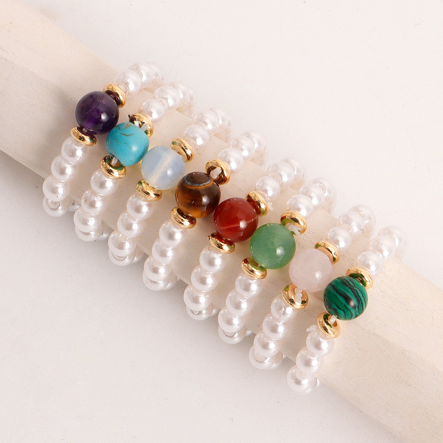 Anillo Acrílico Geométrico Bohemio con Perlas de Imitación y Acentos de Piedras Naturales para Mujer