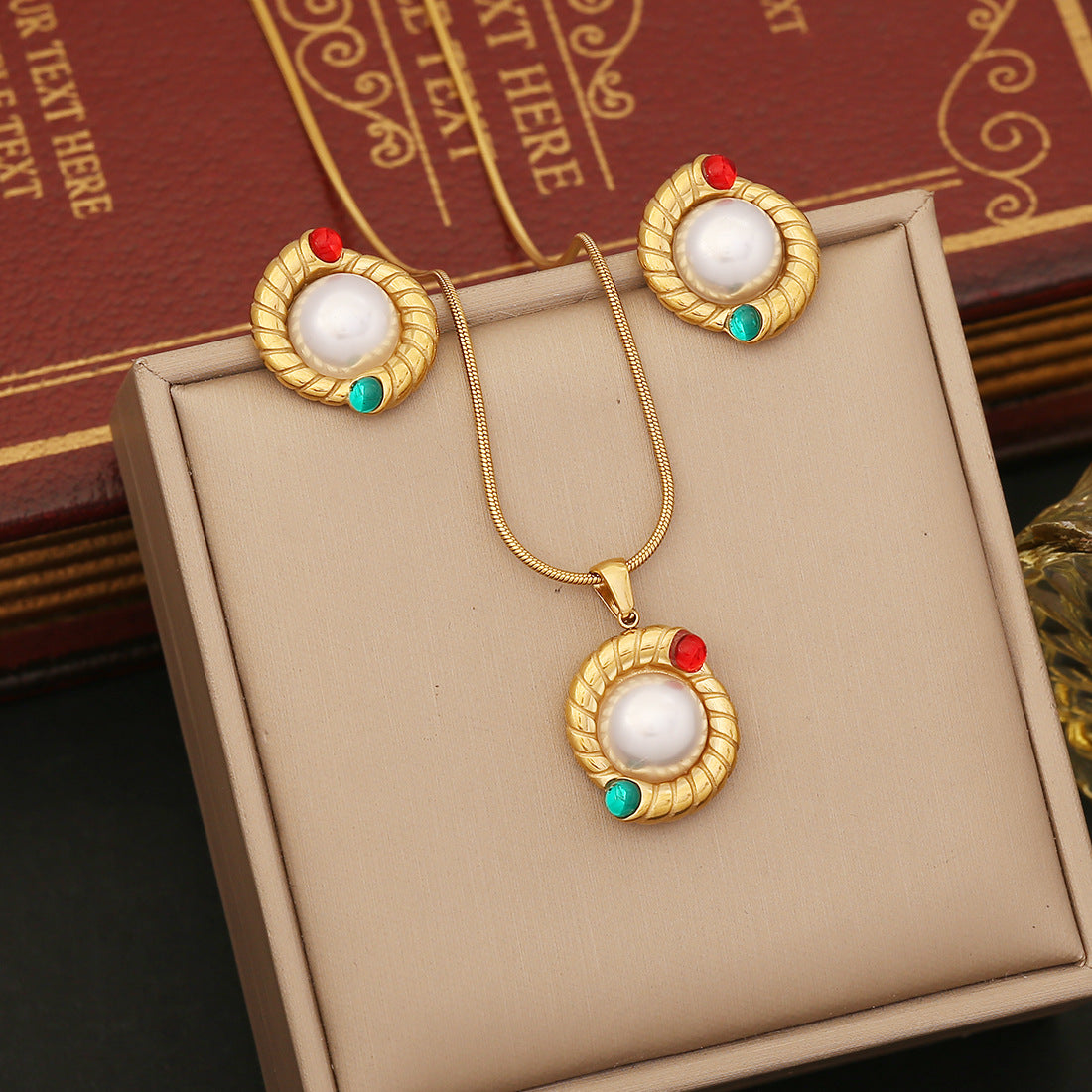 Vintage Geometric Hollow Square Cat's Eye Necklace Set in Stainless Steel with Plated Finish for Women