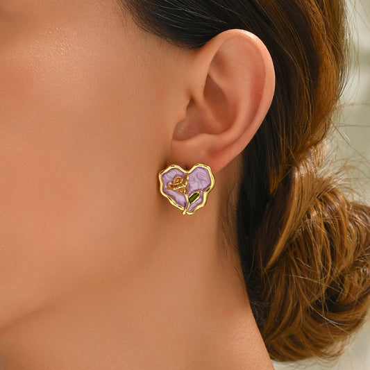 Pendientes de mujer de acero inoxidable con forma de corazón rústico floral minimalista de esmalte de rosa