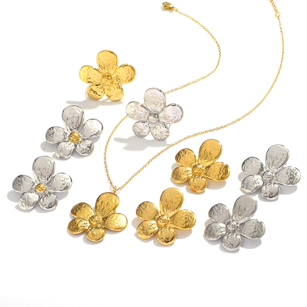 Set collana con pendente floreale stile Ins con catena in acciaio inossidabile e finitura placcata oro 18K da donna
