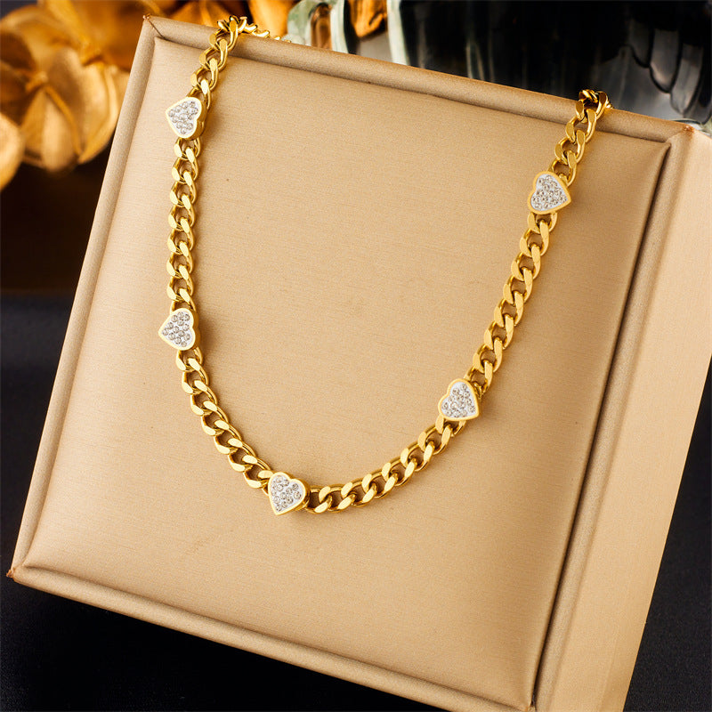 Collar de Corazón Minimalista de Acero de Titanio Tono Frío con Incrustaciones de Diamantes de Imitación y Cadena Gruesa