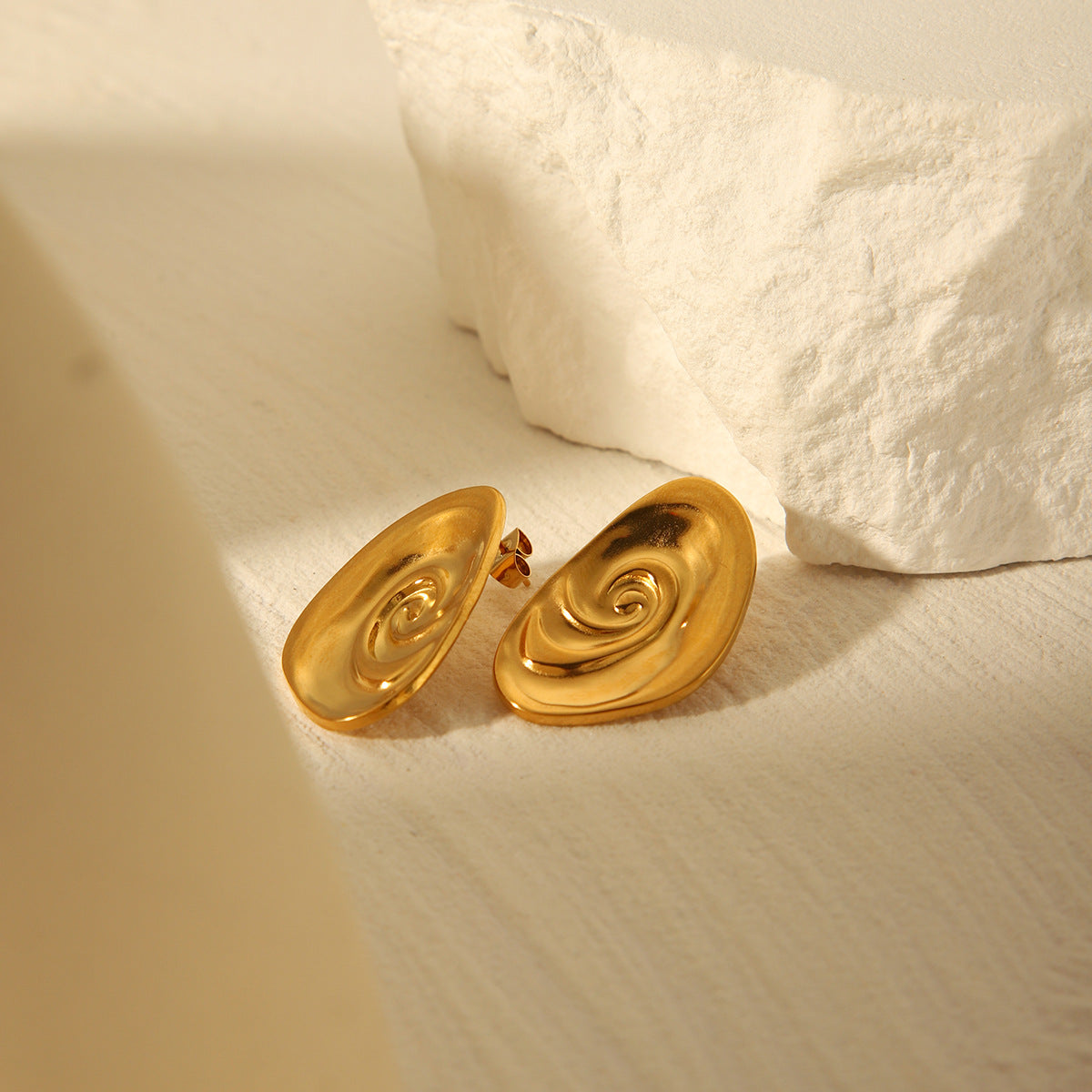 Ins Style 18K Gold Plated Stainless Steel Geometric Conch Shell Earrings for Women