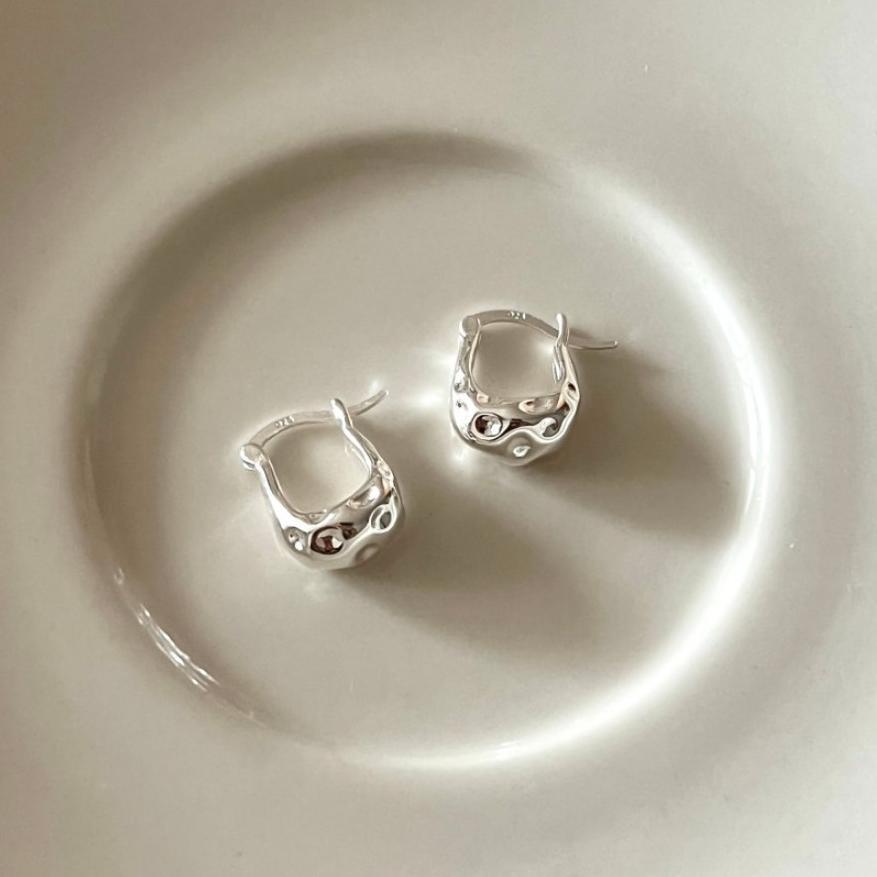 Pendientes Minimalistas Geométricos con Forma de Letra de Plata Esterlina 925 para Mujer