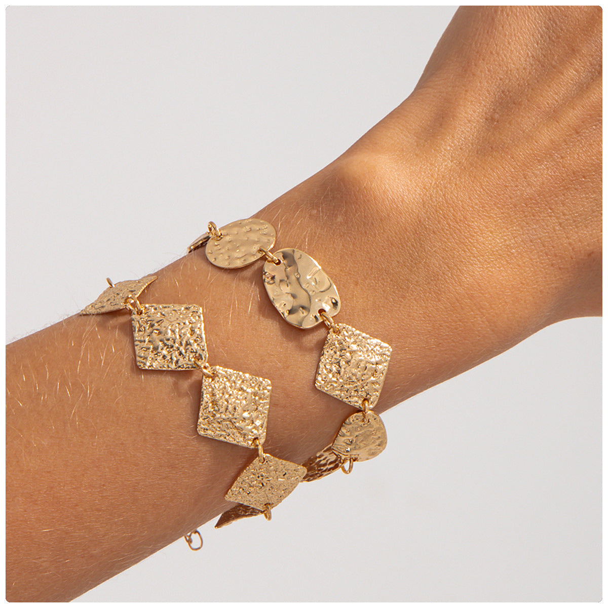Collana con Pendente Stratificato Geometrico Dolce e Grintoso con Charms a Stella Marina e Conchiglia in Lega con Galvanizzazione per Donna