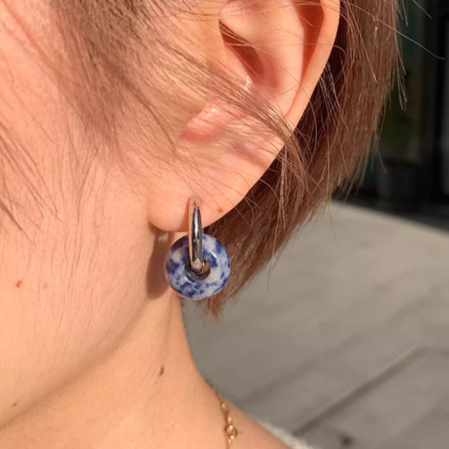 Pendientes minimalistas de acero inoxidable en forma de U con incrustaciones de ágata natural para hombre y mujer
