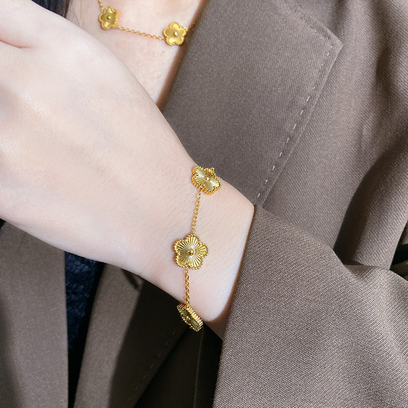 Luxury Gold Plated Laser Floral Titanium Steel Necklace for Unisex