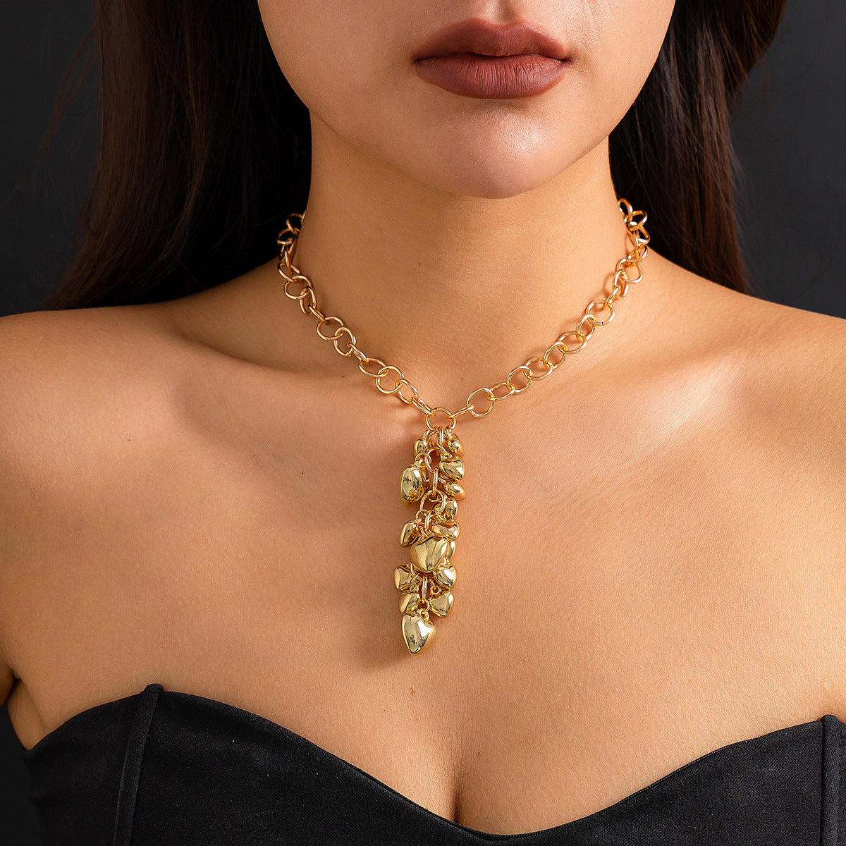 Collana Girocollo a Cuore Ispirata agli Anni 2000 con Dettagli di Perline e Nappa da Donna