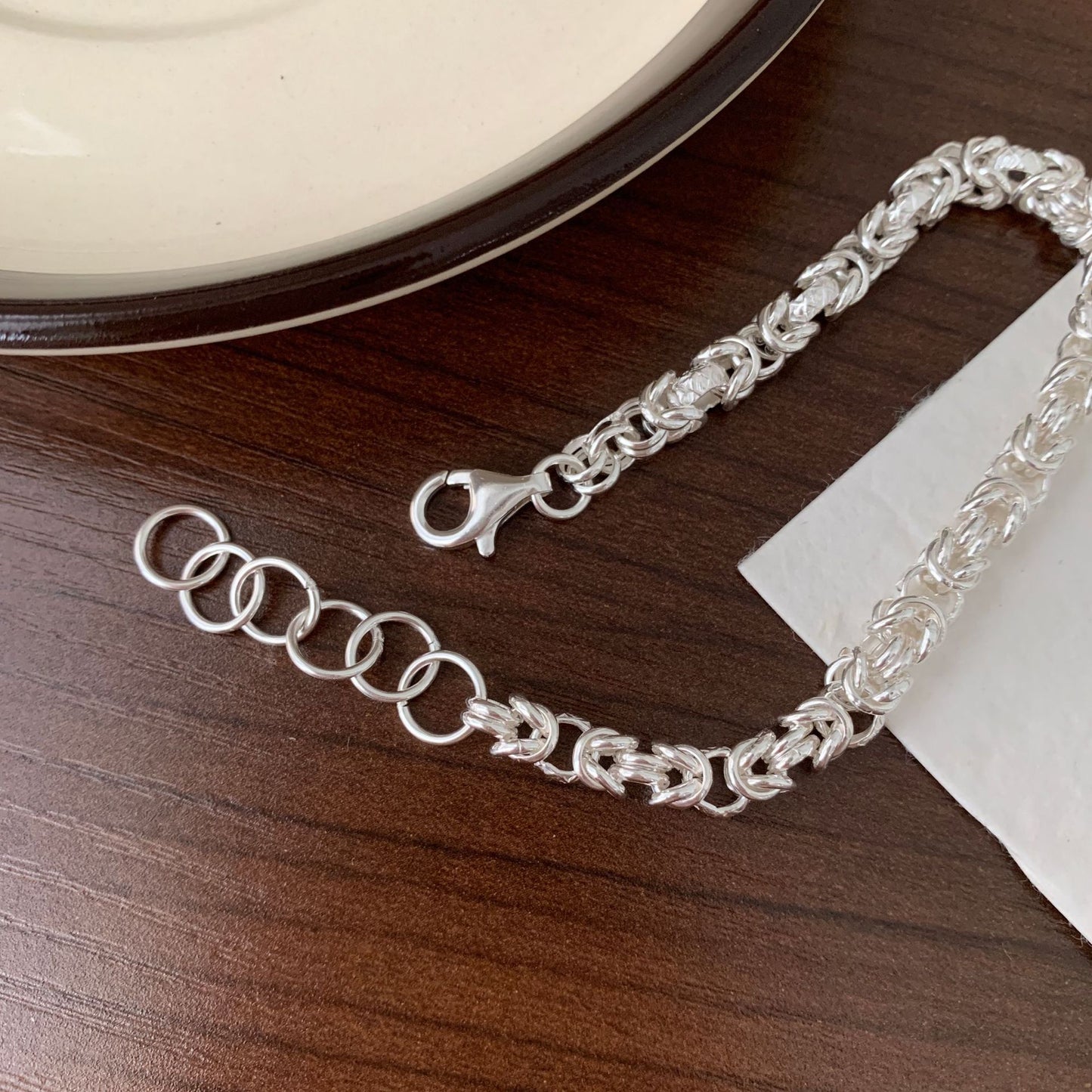 Bracciale in Argento Sterling 925 Intrecciato a Mano Geometrico Minimalista con Perline Quadrate Smussate