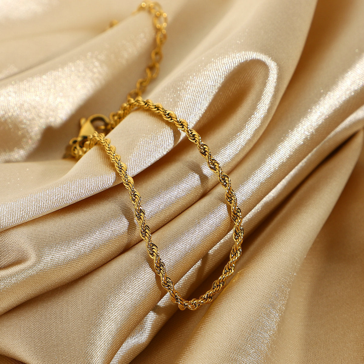 Classic Geometric Rope Twist 18K Gold Plated Stainless Steel Fashion Bracelet for Women and Men