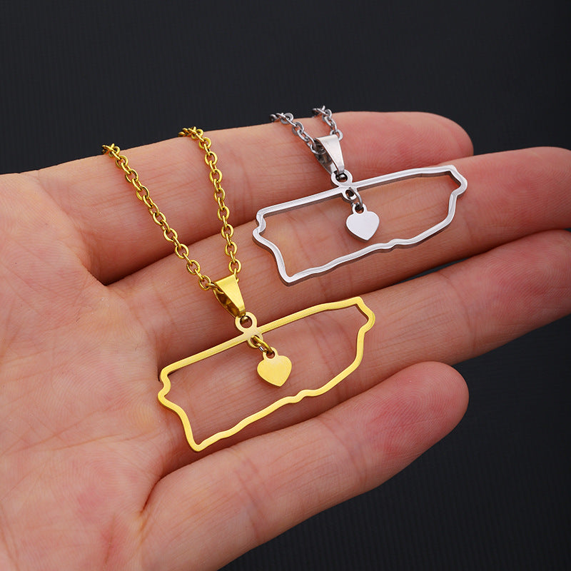 Collana pendente a cuore cavo alla moda in acciaio inossidabile con charm in acciaio al titanio e finitura galvanizzata, unisex
