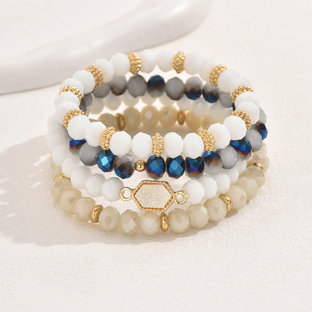 Pulsera de cuentas de cristal geométrica para mujer con incrustaciones de diamantes de imitación, diseño en forma de diamante, accesorio de uso diario moderno y versátil