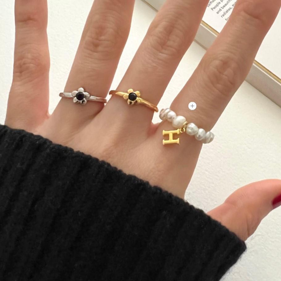 Minimalist Floral Sunflower-Shaped S925 Sterling Silver Ring for Women
