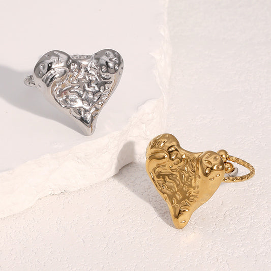 Anillo Abierto para Mujer de Acero Inoxidable Bañado en Oro de 18K con Diseño de Corazón Texturizado Martillado Minimalista