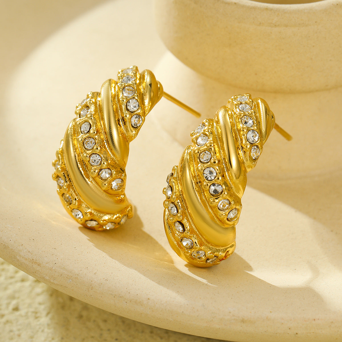Vintage-Style Horn-Shaped Stainless Steel Ear Studs with Zircon Inlay and Gold Plating for Women