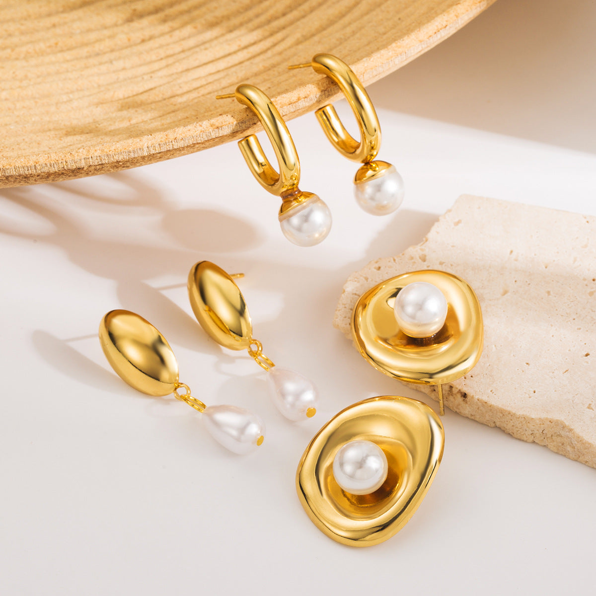 Orecchini minimalisti geometrici in acciaio inossidabile con perle d'imitazione per donna