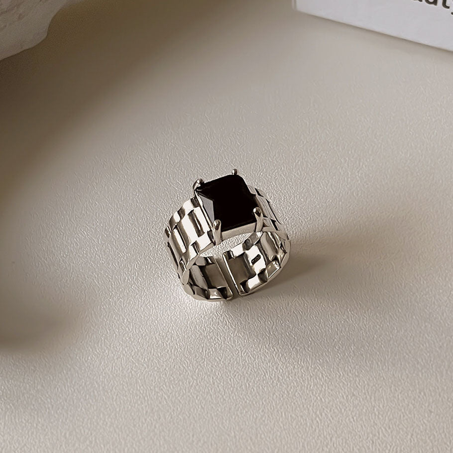 Minimalist Heart-Shaped 925 Sterling Silver Ring with Geometric Texture and Black Rhinestone Inlay for Women