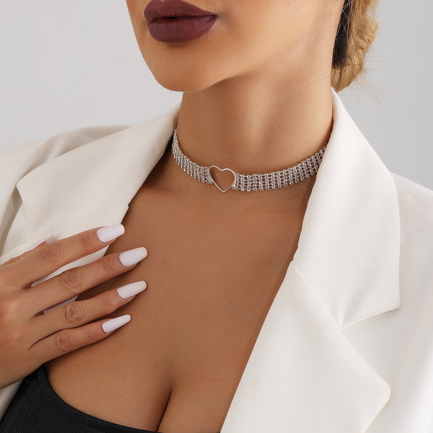 Fashionable Hollow Heart Pendant Necklace with Rhinestone Accents on Plated Metal Multi-Layer Clavicle Chain for Women