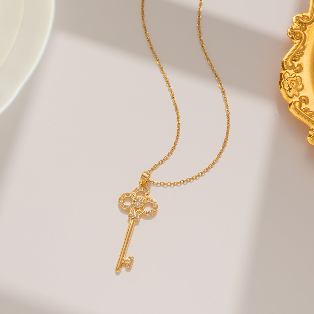 Versatile 18K Gold Plated Titanium Steel Geometric Crown Key Pendant O-Chain Necklace for Women