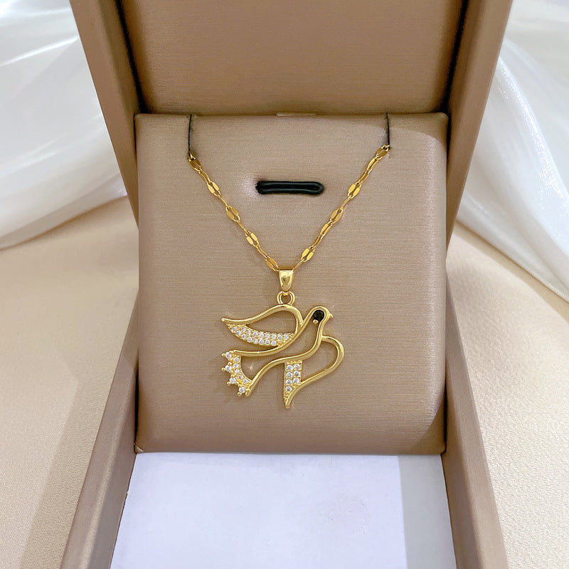 Collar Minimalista de Acero de Titanio con Forma de Mariposa e Incrustaciones de Pedrería para Mujeres y Hombres, Delicada Cadena para Clavícula