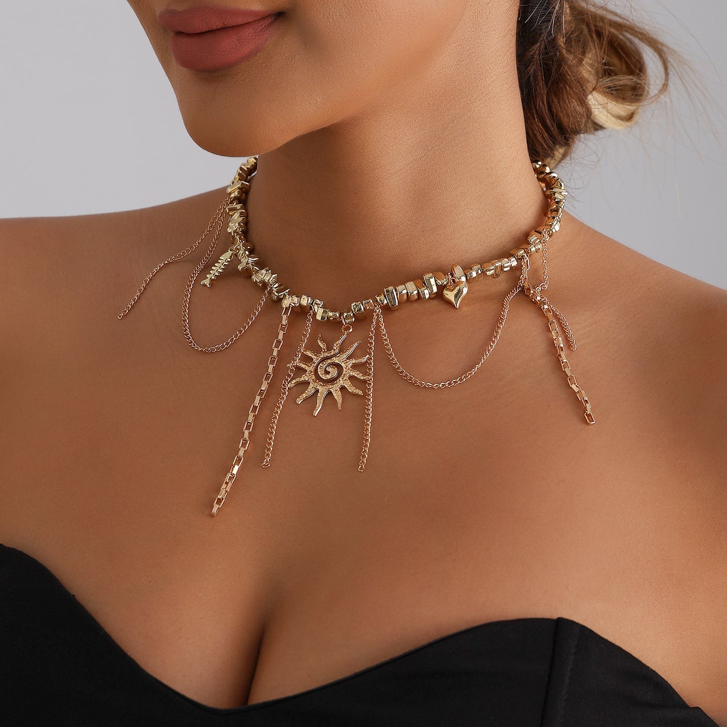 Fashion Geometric Sunflower Alloy Plated Necklace with Heart Tassel for Women