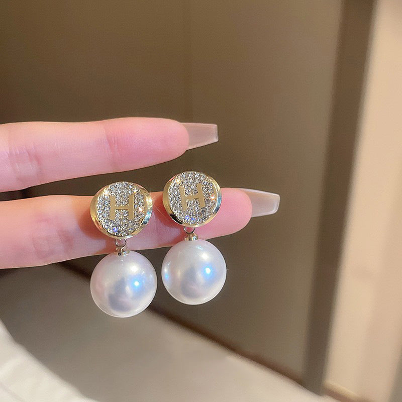 Chic Vintage Pearl Stud Earrings with Floral Bow Leaf Diamond Drop Geometric and Animal Motifs in Steel Posts