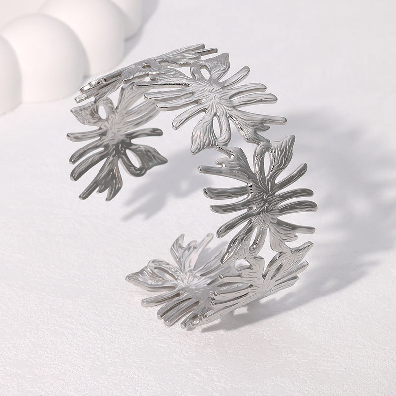 Minimalist Geometric Cold-Tone Bracelet with Heart and Floral Motifs in Gold-Plated Stainless Steel for Women